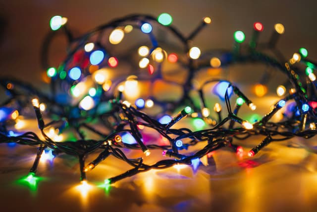 When to Schedule Holiday Light Installation (Don’t Wait Too Late)